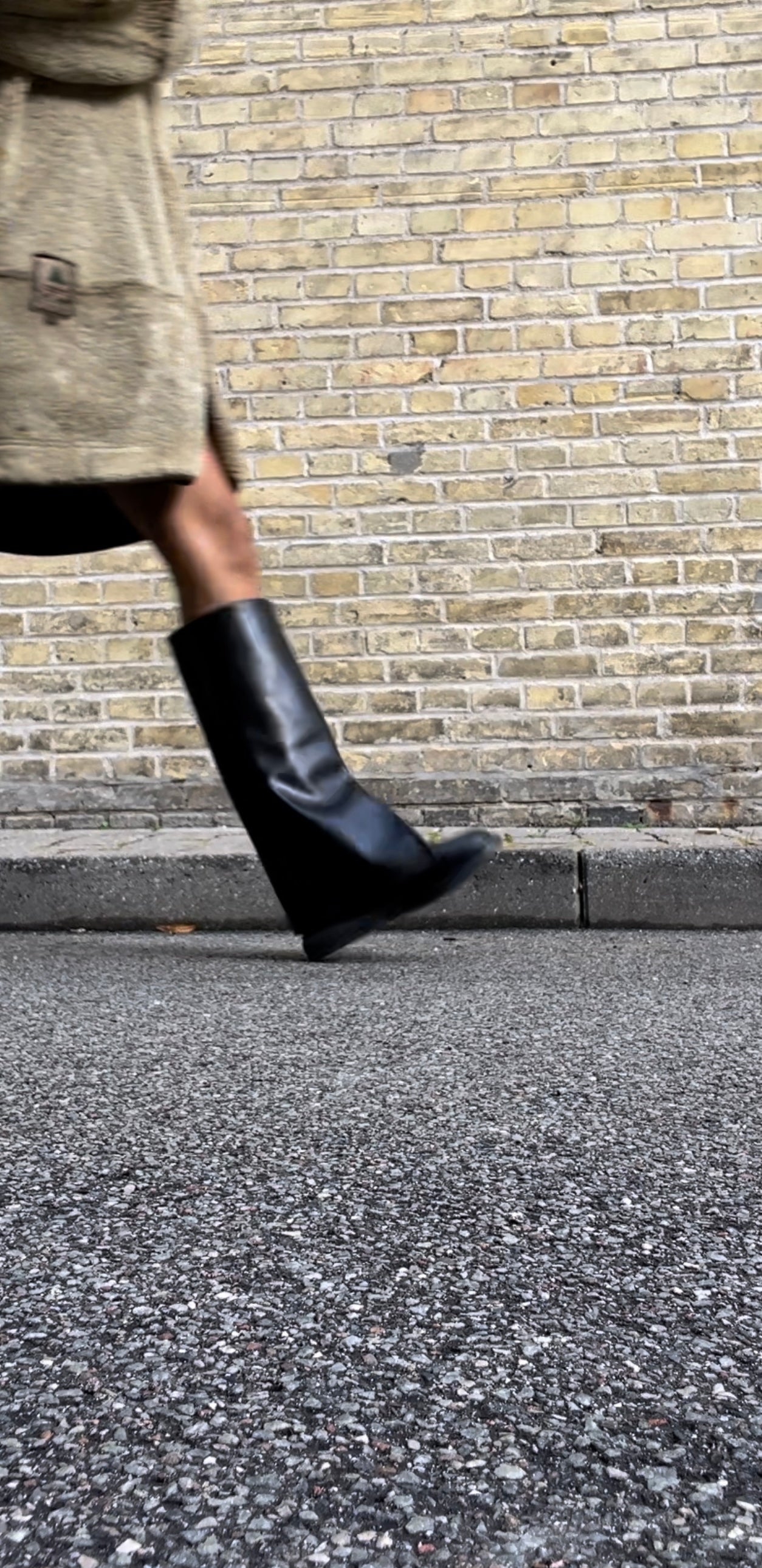 PRE ORDER BOOTS