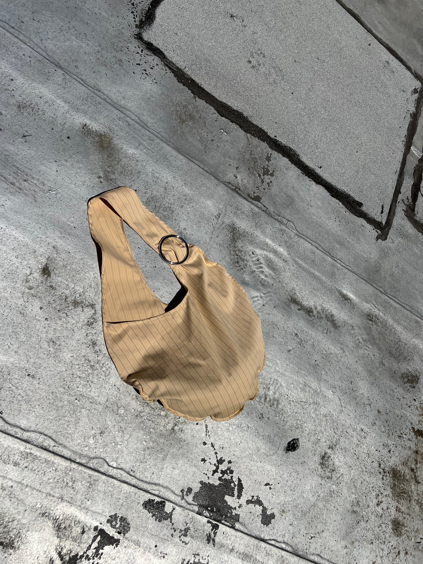 04 striped bag