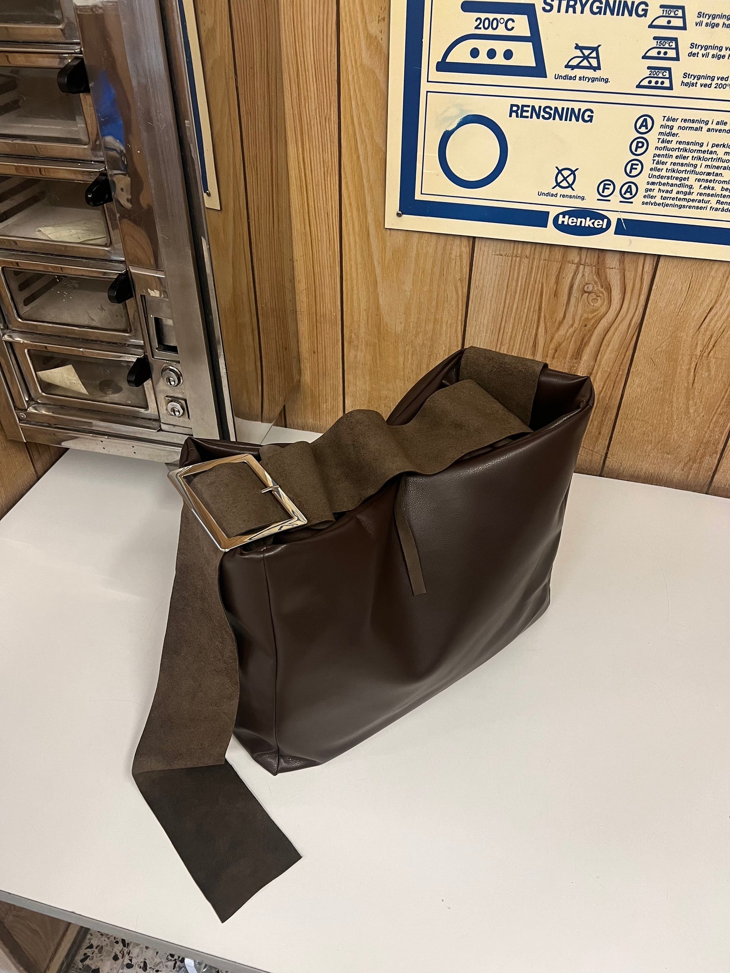 SQUARE buckle - brown big - brown strap