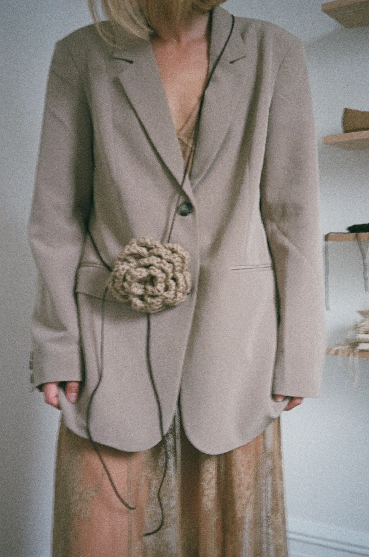 Walking rose beige belt_big