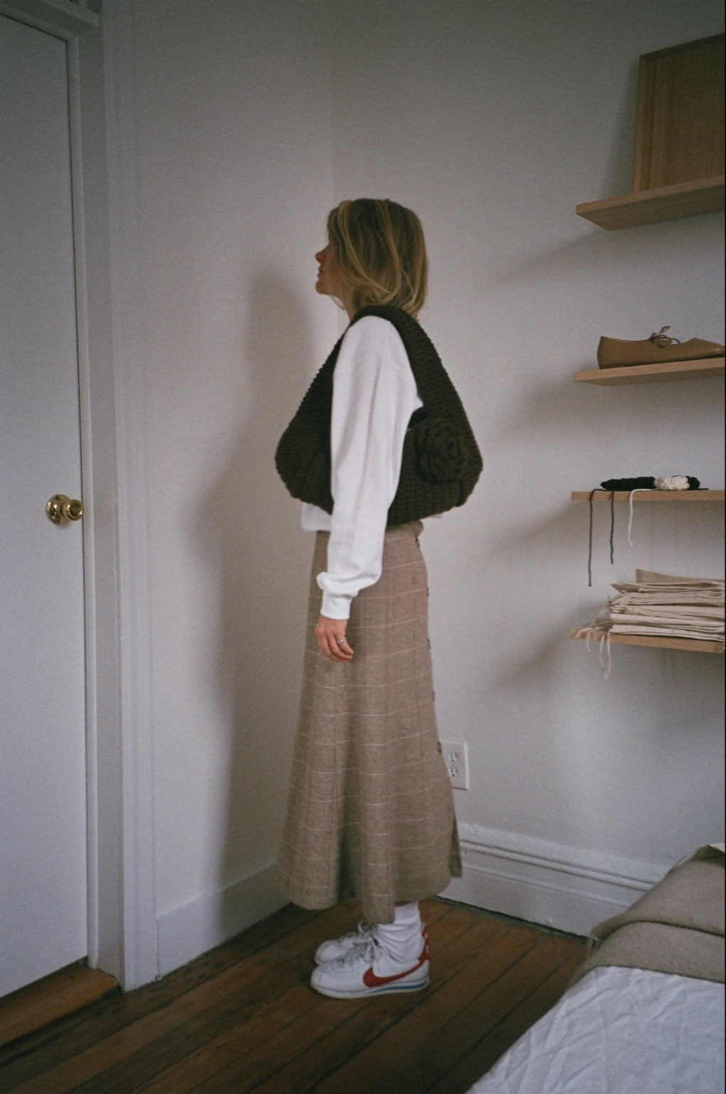 01 brown w brown rose_