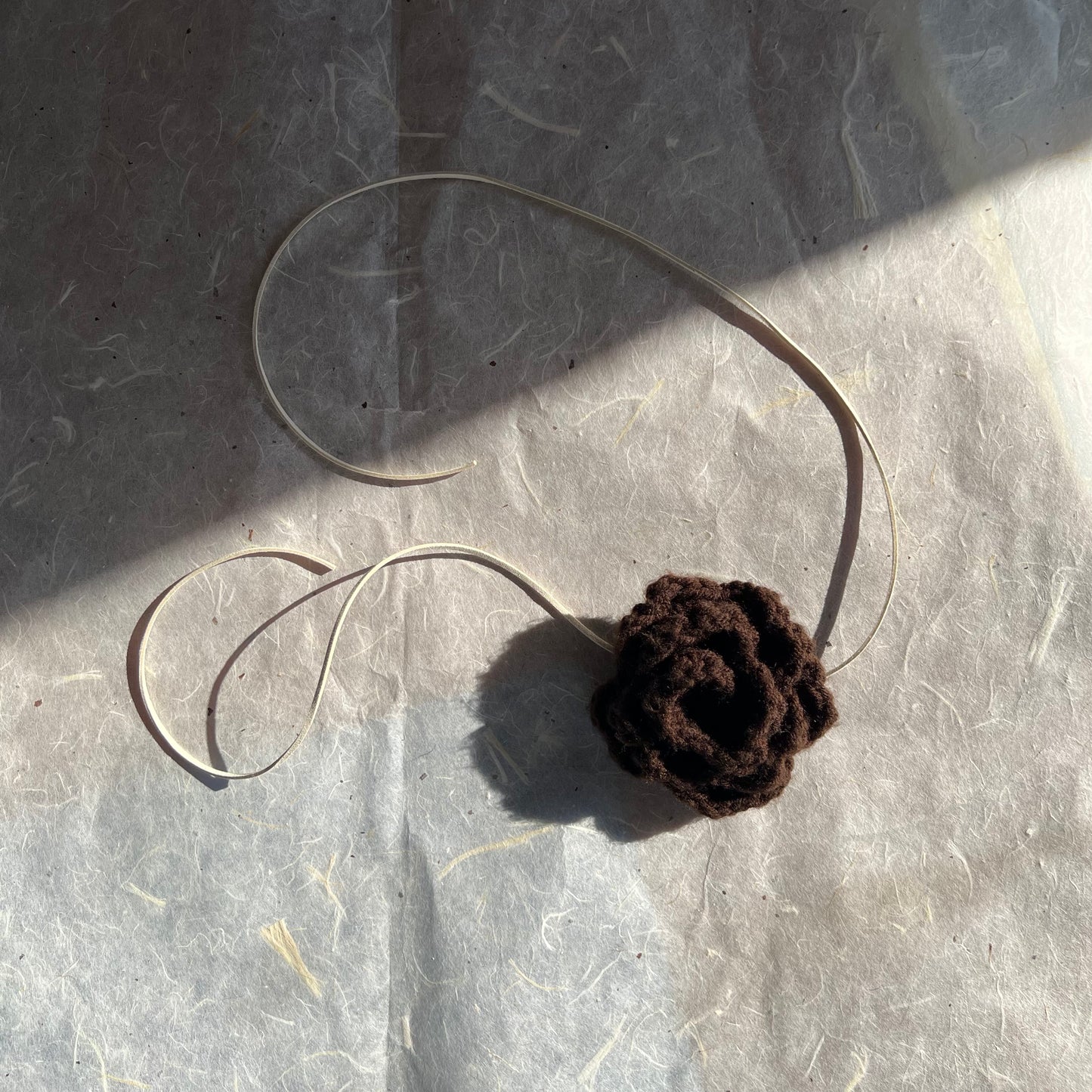Walking rose choker brown_small