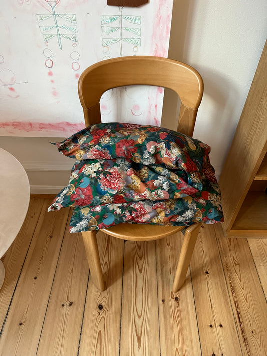 Limited Dot Floral junior bedding